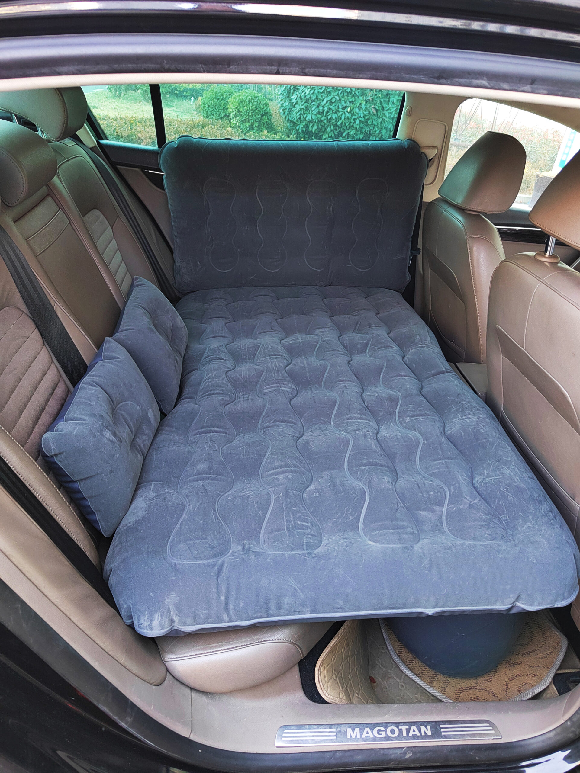 Inflatable Backseat Mattress - Image 2